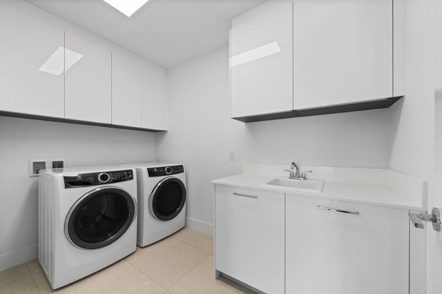 151 N Seabreeze 1804-E, Fort Lauderdale, FL 33304