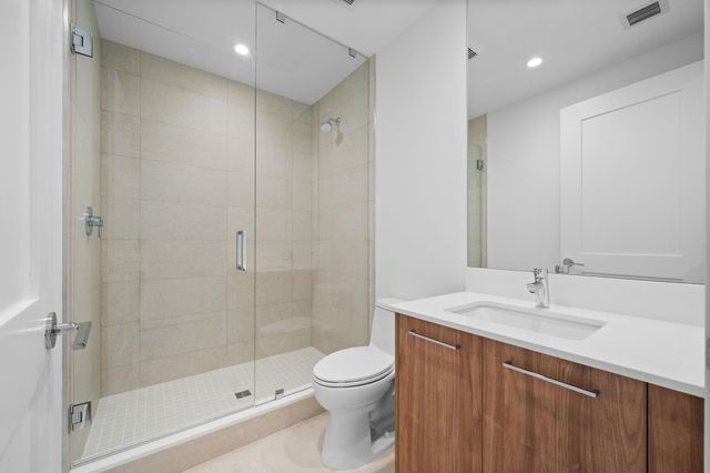 151 N Seabreeze 1804-E, Fort Lauderdale, FL 33304