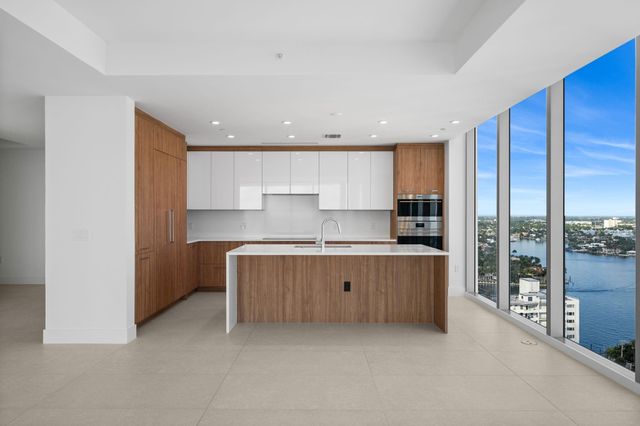 151 N Seabreeze 1804-E, Fort Lauderdale, FL 33304