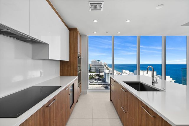 151 N Seabreeze 1804-E, Fort Lauderdale, FL 33304