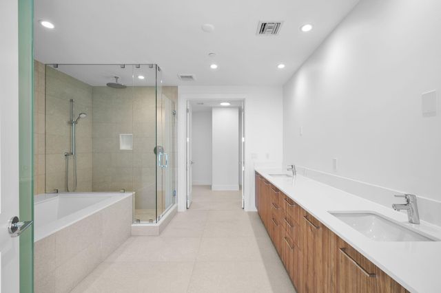 151 N Seabreeze 1804-E, Fort Lauderdale, FL 33304