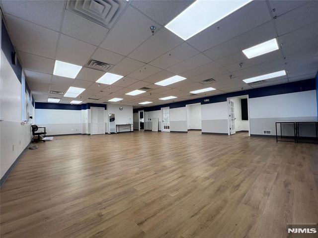 385 Clinton Avenue First Floor, Wyckoff, NJ 07481