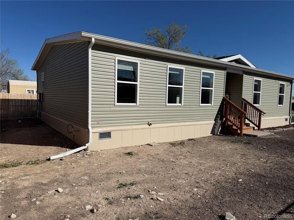 113 E Homer Dr, Pueblo West, CO 81007