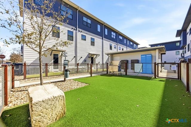 1208 N Academy Avenue 2201, New Braunfels, TX 78130