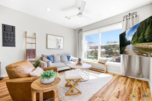 1208 N Academy Avenue 2201, New Braunfels, TX 78130