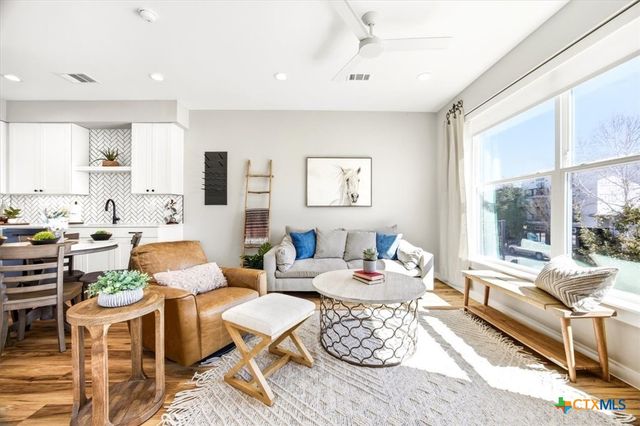 1208 N Academy Avenue 2201, New Braunfels, TX 78130