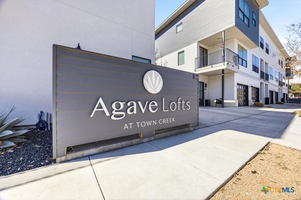 1208 N Academy Avenue 2201, New Braunfels, TX 78130