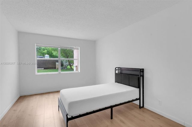 9601 Sunrise Lakes Boulevard 106, Sunrise, FL 33322