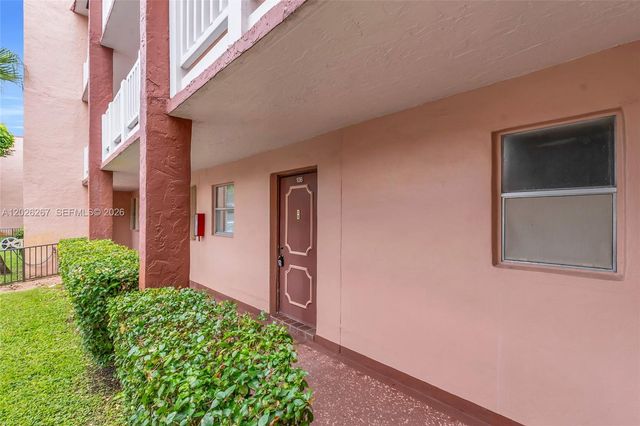 9601 Sunrise Lakes Boulevard 106, Sunrise, FL 33322