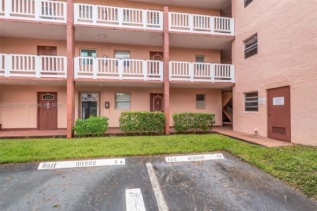 9601 Sunrise Lakes Boulevard 106, Sunrise, FL 33322
