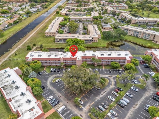 9601 Sunrise Lakes Boulevard 106, Sunrise, FL 33322