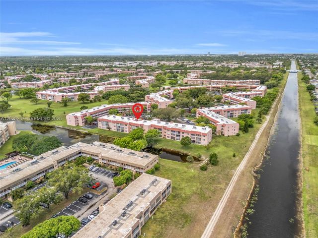 9601 Sunrise Lakes Boulevard 106, Sunrise, FL 33322