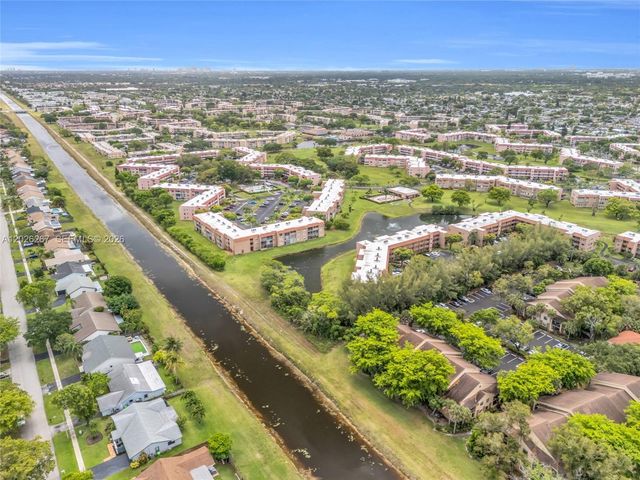 9601 Sunrise Lakes Boulevard 106, Sunrise, FL 33322