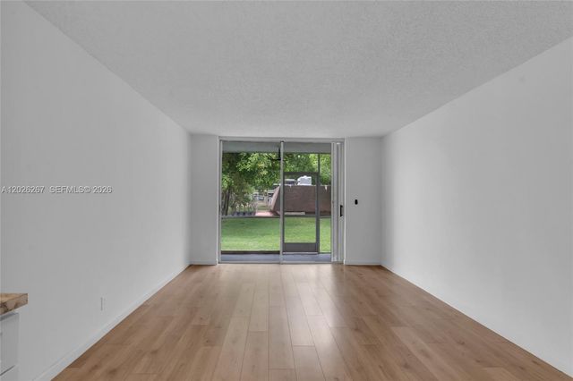 9601 Sunrise Lakes Boulevard 106, Sunrise, FL 33322