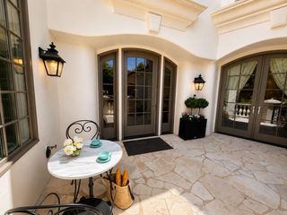 8734 Chalk Knoll DR, Austin, TX 78735