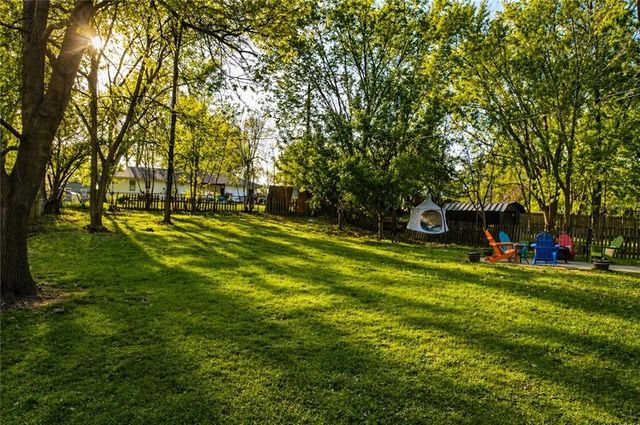 610 Lacy Lane, Belton, MO 64012