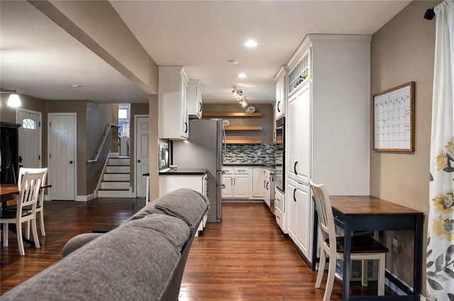 610 Lacy Lane, Belton, MO 64012