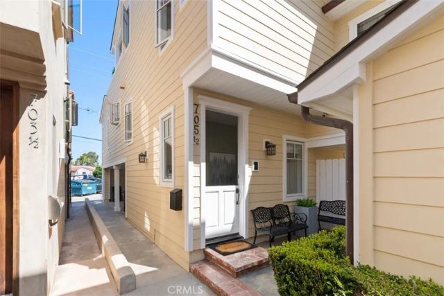 705 Goldenrod Avenue, Corona Del Mar, CA 92625