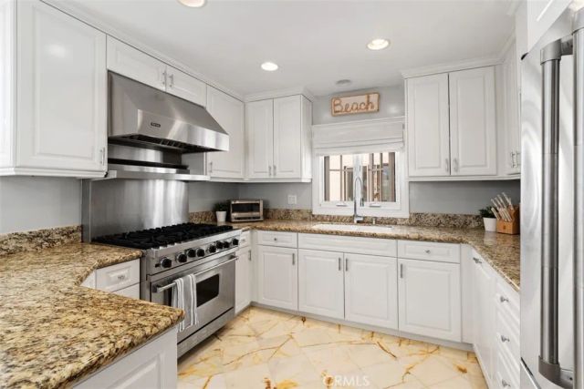 705 Goldenrod Avenue, Corona Del Mar, CA 92625