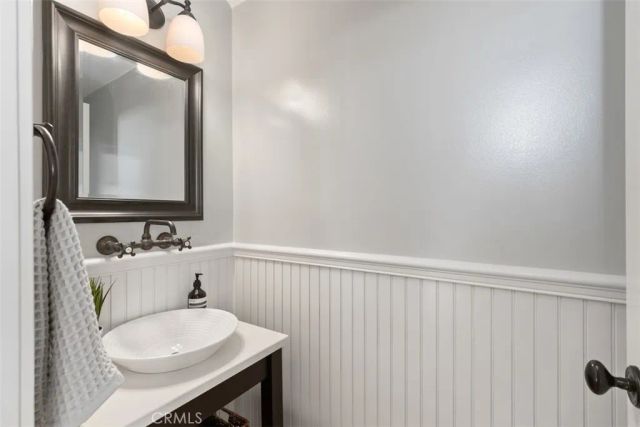 705 Goldenrod Avenue, Corona Del Mar, CA 92625