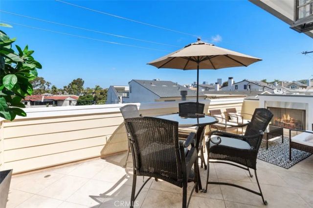 705 Goldenrod Avenue, Corona Del Mar, CA 92625