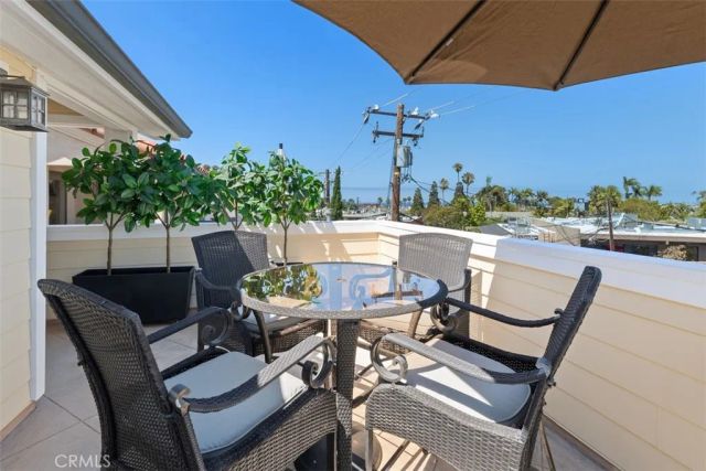 705 Goldenrod Avenue, Corona Del Mar, CA 92625