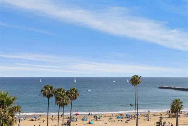 705 Goldenrod Avenue, Corona Del Mar, CA 92625