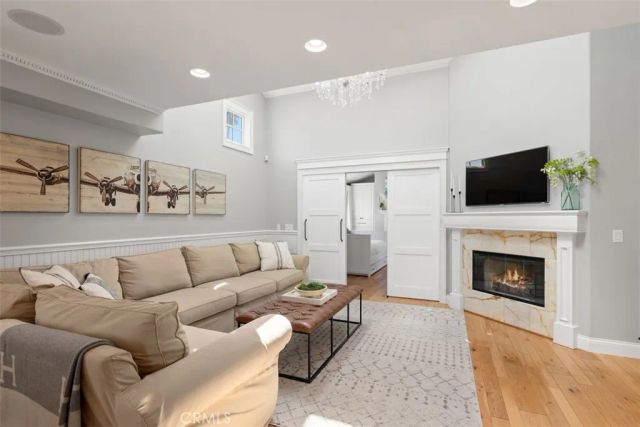 705 Goldenrod Avenue, Corona Del Mar, CA 92625