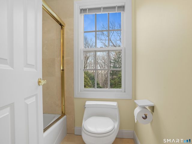 12 Fox Run Drive, Easton, CT 06612