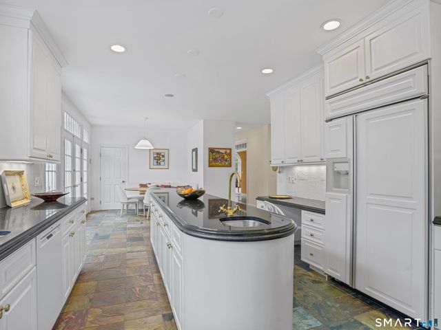 12 Fox Run Drive, Easton, CT 06612