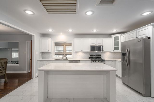 526 Girard Avenue, Royal Oak, MI 48073