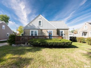 207 HOWARD Street, East Peoria, IL 61611