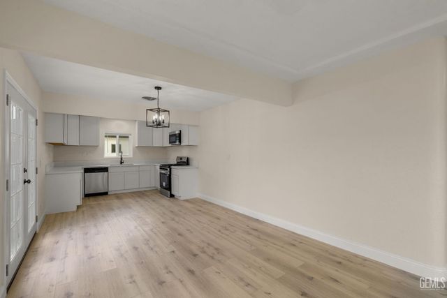 1207 El Tejon Avenue, Bakersfield, CA 93308