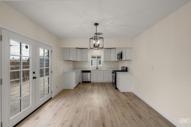 1207 El Tejon Avenue, Bakersfield, CA 93308