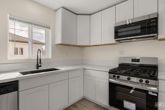 1207 El Tejon Avenue, Bakersfield, CA 93308