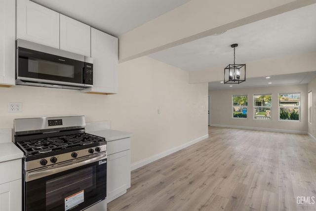 1207 El Tejon Avenue, Bakersfield, CA 93308