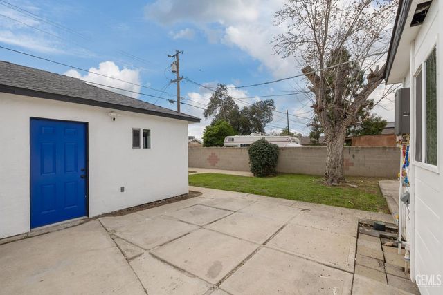 1207 El Tejon Avenue, Bakersfield, CA 93308