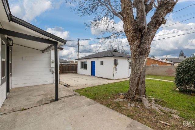 1207 El Tejon Avenue, Bakersfield, CA 93308