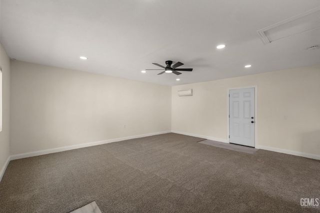 1207 El Tejon Avenue, Bakersfield, CA 93308