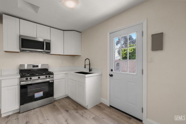 1207 El Tejon Avenue, Bakersfield, CA 93308