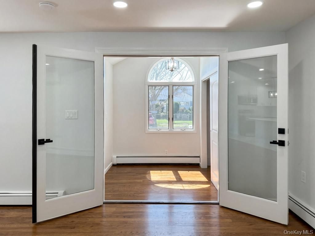 61 Cheshire Road, Bethpage, NY 11714 — photo 4