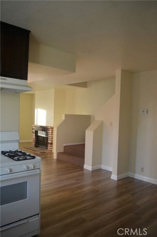 502 12th, Huntington Beach, CA 92648