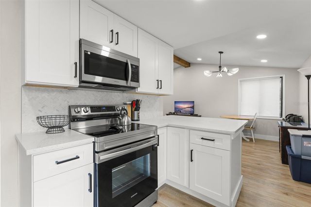 857 GLASGOW AVENUE, Deltona, FL 32738