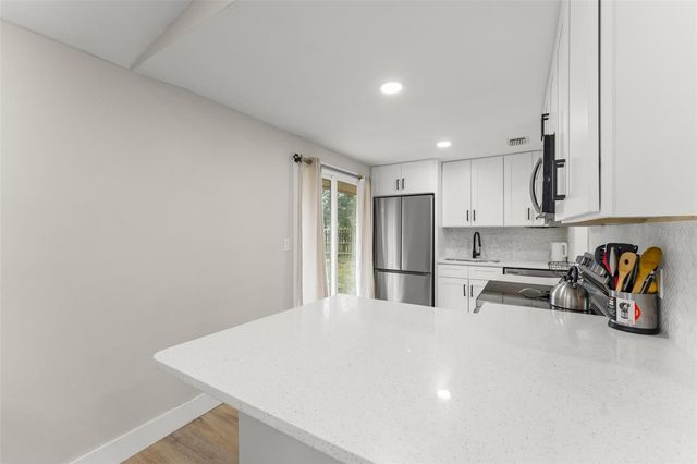 857 GLASGOW AVENUE, Deltona, FL 32738