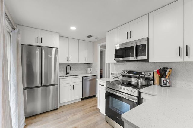 857 GLASGOW AVENUE, Deltona, FL 32738