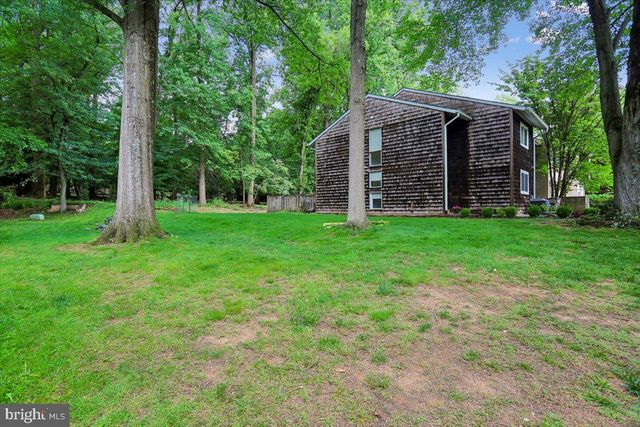 300 NEW MARK ESPLANADE, Rockville, MD 20850