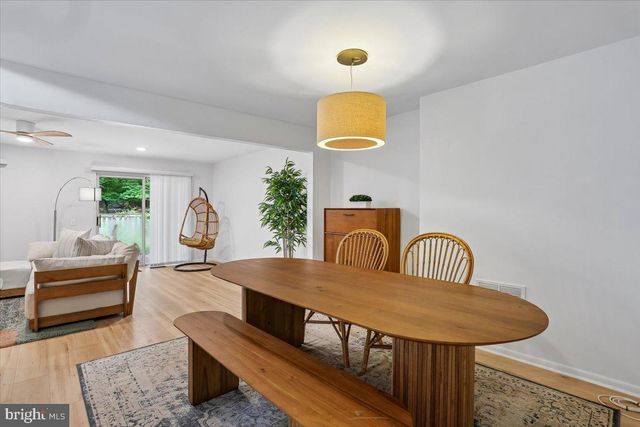 300 NEW MARK ESPLANADE, Rockville, MD 20850