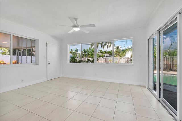 1353 SE 7th Ct, Deerfield Beach, FL 33441