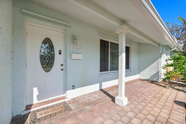 1353 SE 7th Ct, Deerfield Beach, FL 33441