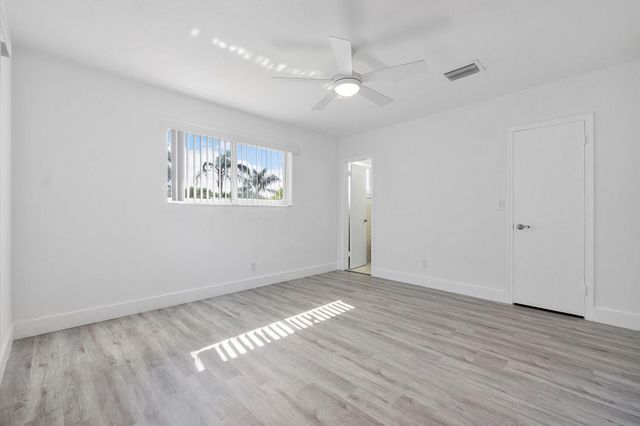 1353 SE 7th Ct, Deerfield Beach, FL 33441